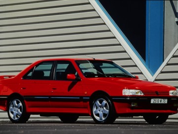 Peugeot 405 T16 &ndash; Rodzinny sportowiec